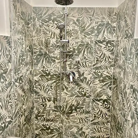 Homestay Stanza In Condiviso Double With Private Bathroom And Balcony In A Shared House Catania