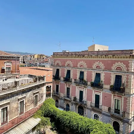 Stanza In Condiviso Double With Private Bathroom And Balcony In A Shared House